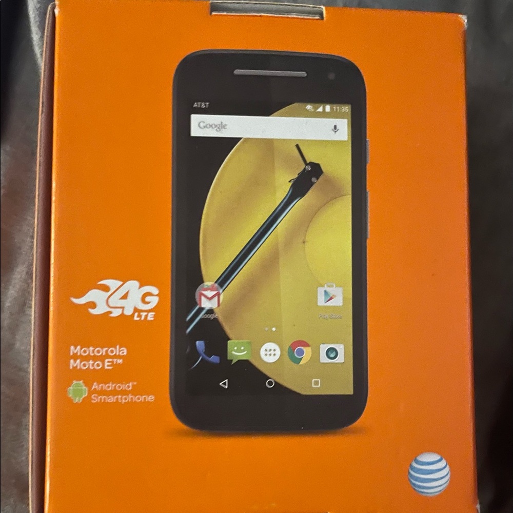 Motorola Moro E 4G LTE cell phone by AT&T